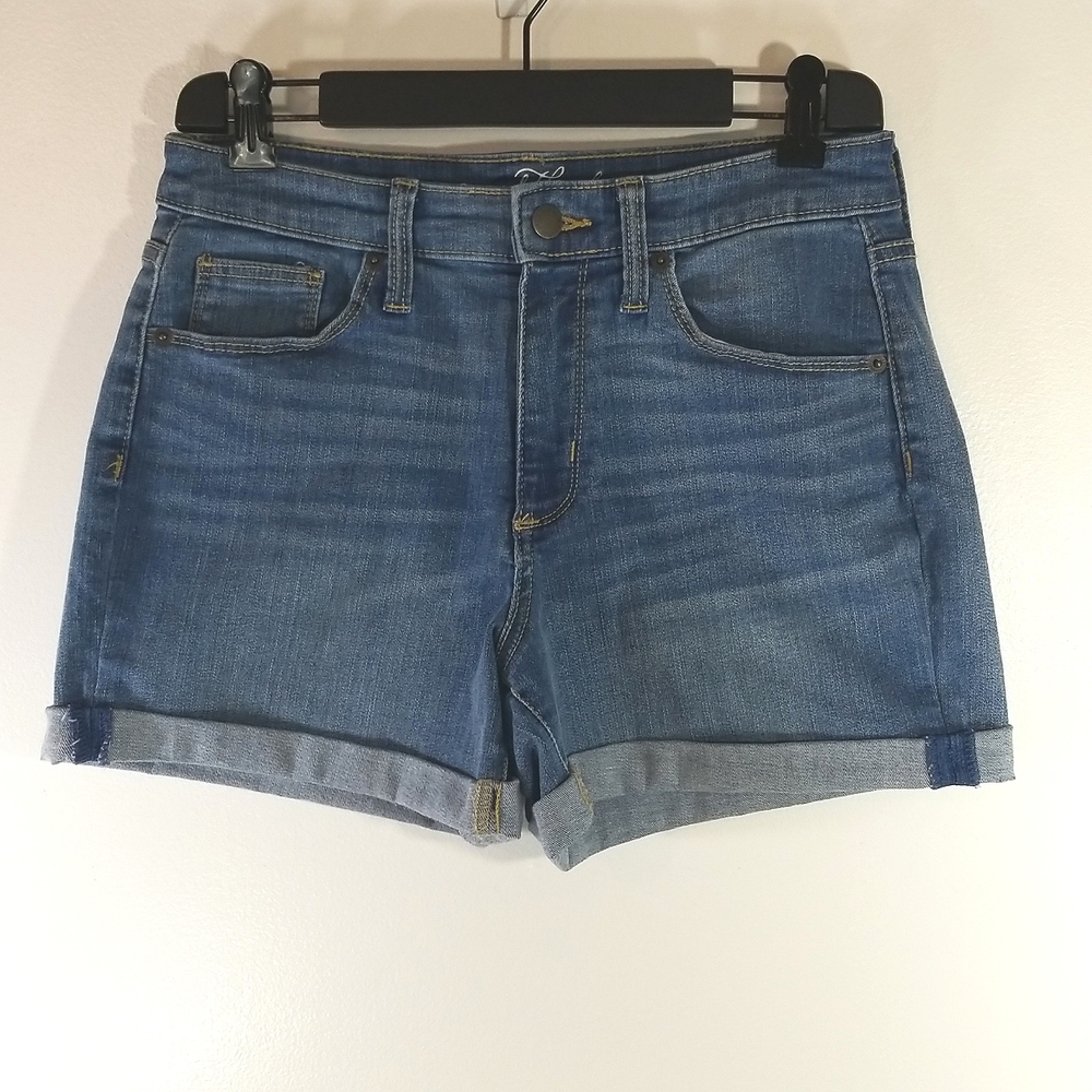 Universal Thread Denim Cut Off Jean Shorts size 8